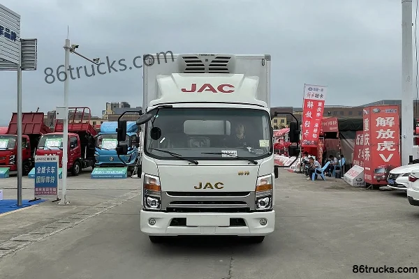 JAC Shuailing Q6 Ice Doctor 160 hp 4X2(6 wheels) 4.015m Refrigerated Truck (China VI) Exterior (2) | 86Trucks