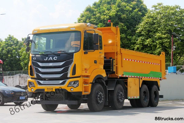 JAC Gallop K5X camion lourd 375 ch 8X4(12 roues) camion benne 5,6 m (China VI) Extérieur (3) | 86Trucks