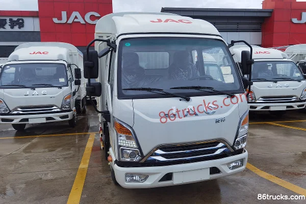 JAC Kangling J3 127hp 4X2(6 wheels) 3.37m single-row half-panel van light truck (China VI) Exterior (2) | 86Trucks
