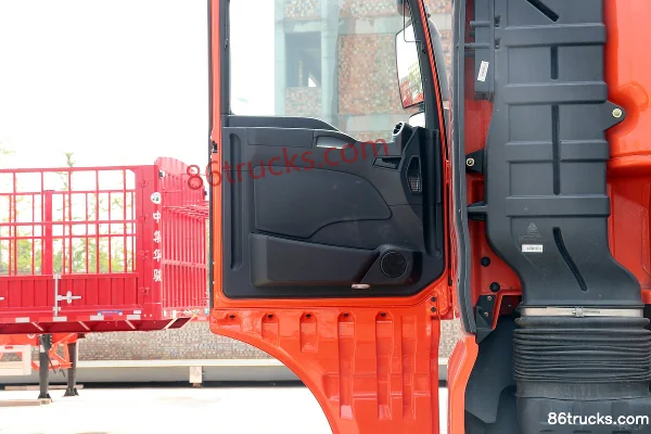Sitrak SITRAK G7 13L Diesel 570hp 8X4(12 wheels) Sinotruk 16-speed AMT automatic 9.6m semi-panel cage van cargo truck Cab (3) | 86Trucks