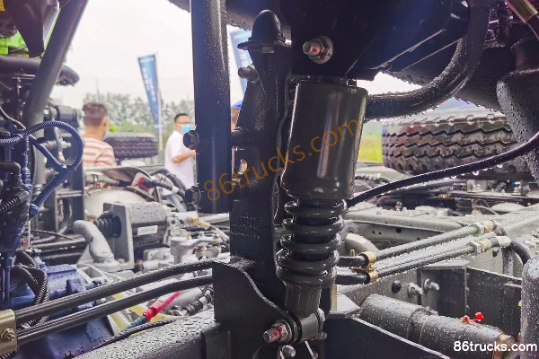 Sinotruk HOWO V7-X 400hp 8X4(12 wheels) 5.6m Dump Truck (China VI) Chassis (2) | 86Trucks