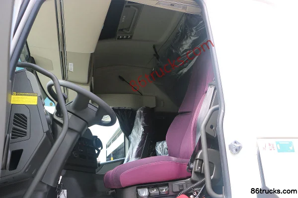 Volvo New FM heavy truck 460 hp 4X2(6 wheels) automatic tractor truck (China VI) Cab (3) | 86Trucks