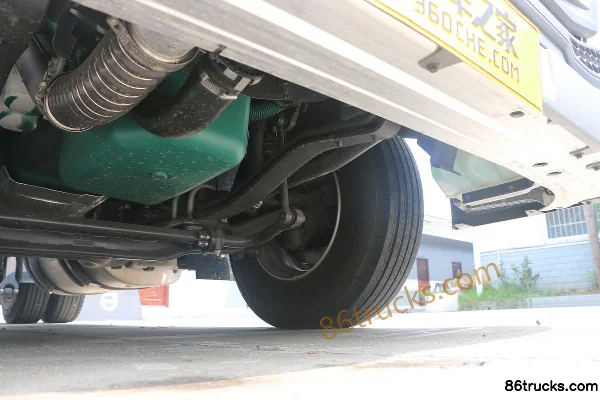 Volvo New FM heavy truck 460 hp 4X2(6 wheels) automatic tractor truck (China VI) Chassis (3) | 86Trucks