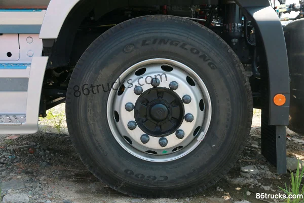 Foton Auman GTL Quality Enjoy Edition Northern Version 440 hp 6X4(10 wheels) Tractor Truck (China VI) Chassis (3) | 86Trucks