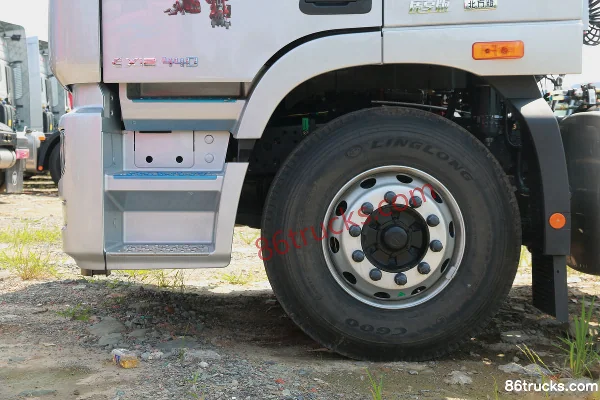 Foton Auman GTL Quality Enjoy Edition Northern Version 440 hp 6X4(10 wheels) Tractor Truck (China VI) Chassis (2) | 86Trucks
