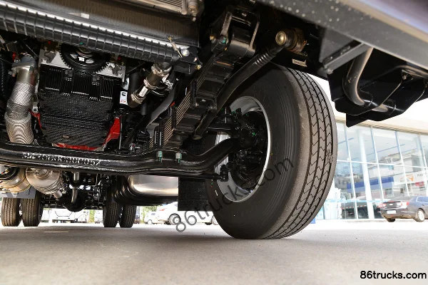 Foton Auhang R Series 220 hp 4X2(6 wheels) 6.8m Flatbed Cargo Truck (China VI) (Axle Ratio 4.1) Chassis (3) | 86Trucks