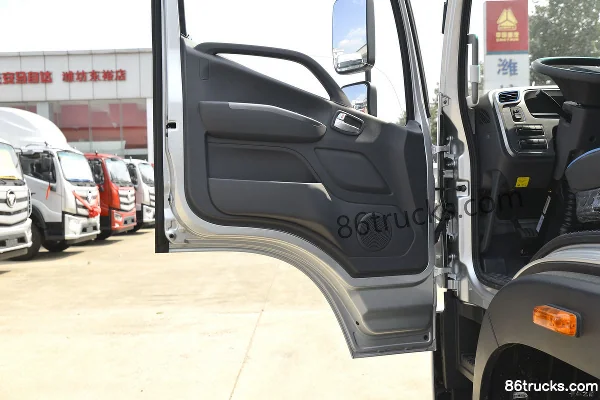 Foton Auhang R Series 245 hp 4X2(6 wheels) 6.2m van cargo truck (China VI) (axle ratio 4.33) Cab (2) | 86Trucks