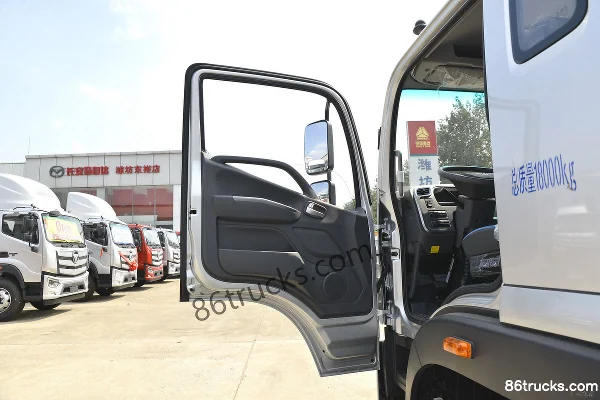 Foton Auhang R Series 245 hp 4X2(6 wheels) 6.2m van cargo truck (China VI) (axle ratio 4.33) Cab (1) | 86Trucks