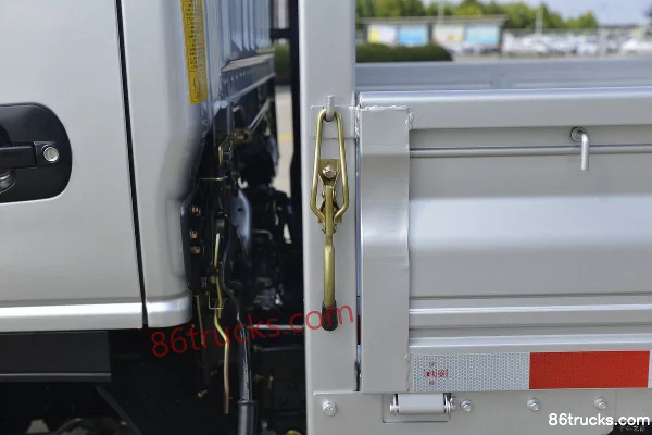 Kama K1 1.6L 122hp 4X2(6 wheels) Gasoline 3.56m Single Row Flatbed Truck (China VI) Body (3) | 86Trucks