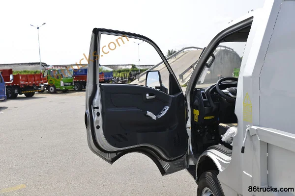 Kama Ruihang HX3 95 hp 4X2(6 wheels) 3.95m Dump Truck (China VI) Cab (1) | 86Trucks