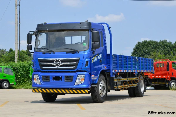 Kama Yunteng 220 hp 4X2(6 wheels) 6.75m Flatbed Cargo Truck (China VI) Exterior (3) | 86Trucks