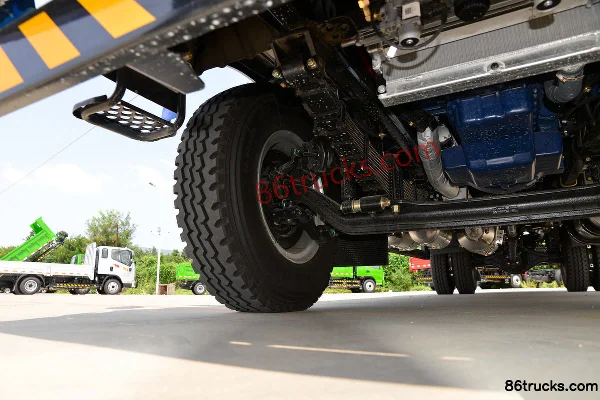 Kama Yunteng 220 hp 4X2(6 wheels) 6.75m Flatbed Cargo Truck (China VI) Chassis (2) | 86Trucks