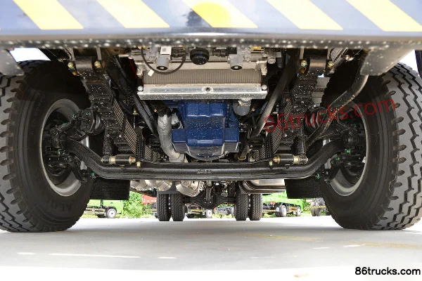 Kama Yunteng 220 hp 4X2(6 wheels) 6.75m Flatbed Cargo Truck (China VI) Chassis (1) | 86Trucks