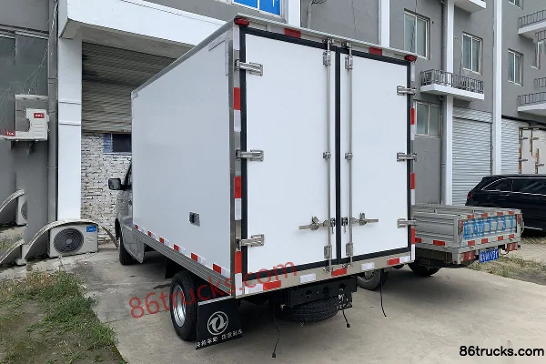 Dongfeng DongfengW18 Refrigerated Truck