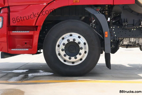 Union Truck U⁺460 Heavy Truck 460 hp 6X4(10 wheels) LNG Dangerous Goods Tractor Truck (China VI) Chassis (2) | 86Trucks