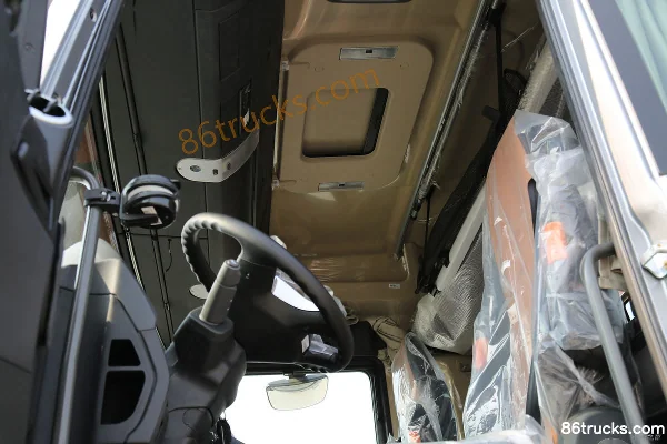 Sinotruk Sitrak G7 Heavy Truck 460 hp 6X4(10 wheels) AMT automatic LNG tractor truck (China VI) Cab (2) | 86Trucks