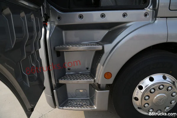 Sinotruk Sitrak G7 Heavy Truck 460 hp 6X4(10 wheels) AMT automatic LNG tractor truck (China VI) Cab (1) | 86Trucks