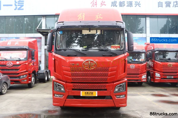 FAW Jiefang Qingdao JH6⁺ Heavy Truck Living Cabin Edition Four-Season 550hp 6X4(10 wheels) AMT Automatic Tractor Truck (China VI) Exterior (