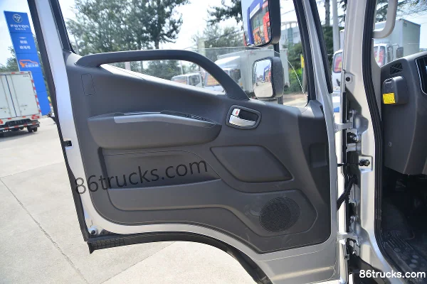 Foton Aumark S1 Series Zhiying Edition 130 hp 4X2(6 wheels) 4.17 m Single Row Stake Light Truck (Axle Ratio 4.875)(China VI) Cab (1) | 86Tru
