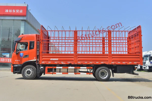 Dongfeng Commercial Vehicle Tianjin KR Comfort Edition 260hp 4X2(6 wheels) 6.8m Stake Truck Exterior (3) | 86Trucks