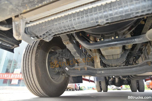 Dongfeng Commercial Vehicle Tianjin KR Comfort Edition 260hp 4X2(6 wheels) 6.8m Stake Truck Chassis (2) | 86Trucks