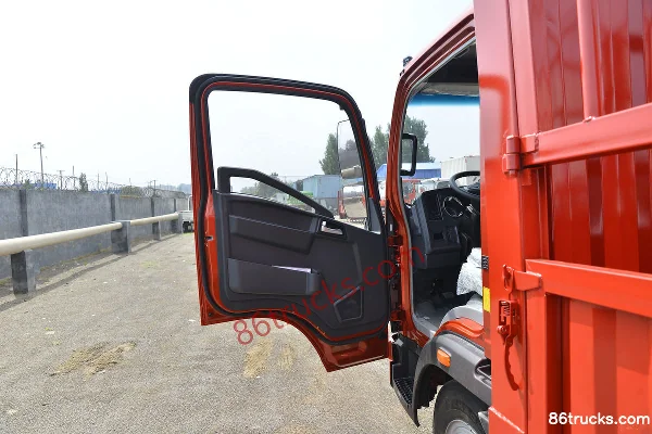 Sinotruk HOWO Hanjiang 160 hp 4X2(6 wheels) 4.15m Single Row Cage Van Light Truck Cab (1) | 86Trucks
