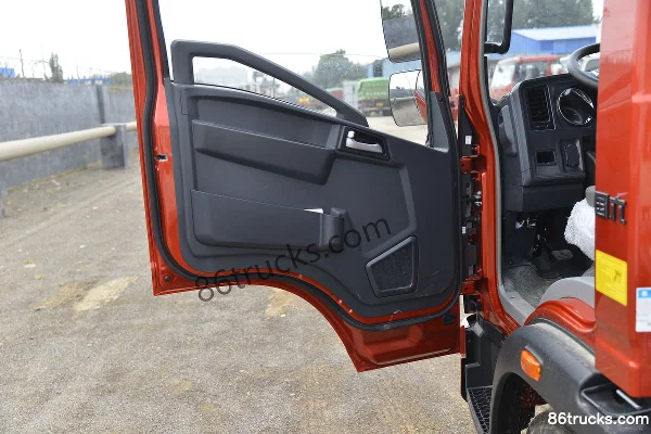 Sinotruk HOWO Hanjiang 130 hp 4X2(6 wheels) 4.15m Single Row Van Light Truck Cab (2) | 86Trucks