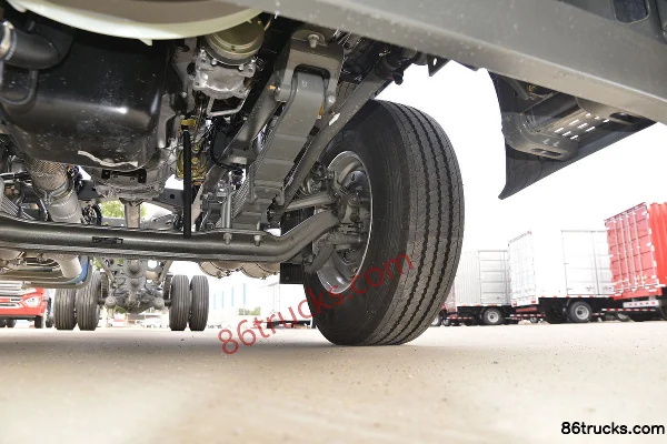 Sinotruk HOWO NX Medium Truck 245 hp 4X2(6 wheels) 8.6m Van Cargo Truck Chassis (3) | 86Trucks