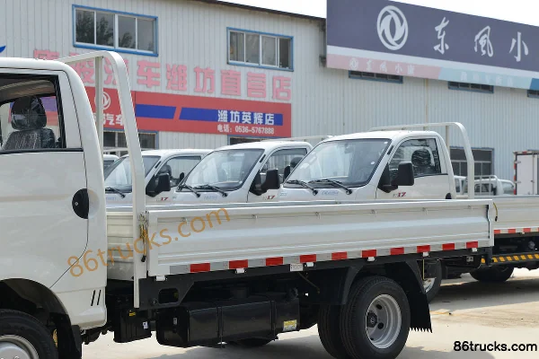 Dongfeng Little King W17 1.6L 123 hp 4X2(6 wheels) 3.35m Single Row Flatbed Light Truck (Wide Track) Body (1) | 86Trucks