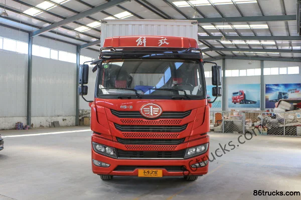 FAW Jiefang Qingdao Long VH Medium Truck 2.0 Edition 240 hp 4X2(6 wheels) 9.65m Van Cargo Truck Exterior (2) | 86Trucks