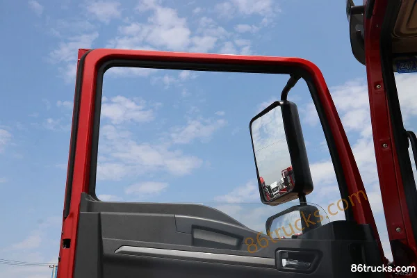 SHACMAN Delong L3000 Flagship Edition 245 hp 4X2(6 wheels) 6.8m Stake Cargo Truck (China VI) Cab (2) | 86Trucks