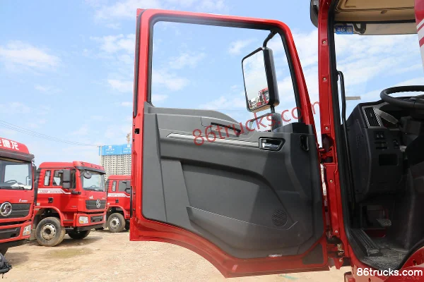 SHACMAN Delong L3000 Flagship Edition 245 hp 4X2(6 wheels) 6.8m Stake Cargo Truck (China VI) Cab (1) | 86Trucks