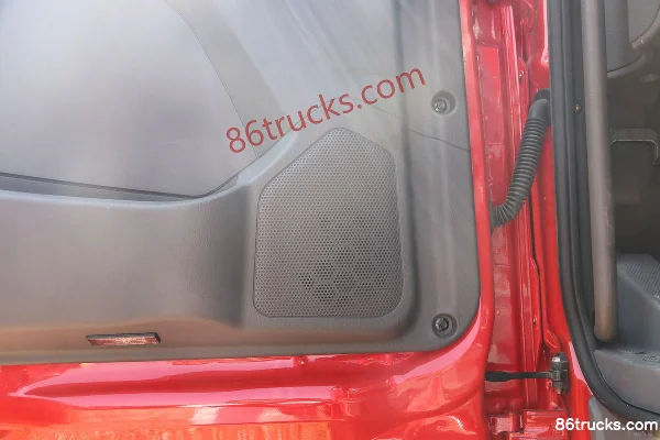 XCMG Hanfeng XG1H 460 hp 6X4(10 wheels) LNG tractor truck (China VI) Cab (3) | 86Trucks