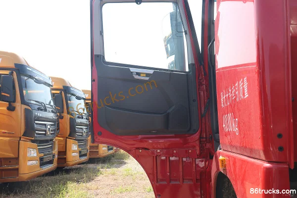 XCMG Hanfeng XG1H 460 hp 6X4(10 wheels) LNG tractor truck (China VI) Cab (2) | 86Trucks
