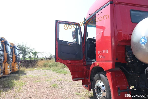 XCMG Hanfeng XG1H 460 hp 6X4(10 wheels) LNG tractor truck (China VI) Cab (1) | 86Trucks