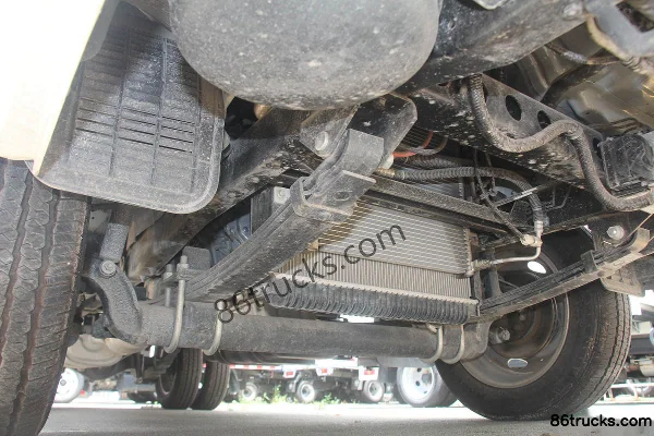 JAC Kaida X5 1.6L 120 hp 4X2(6 wheels) gasoline 3.5m single-row stake micro truck (China VI) Chassis (2) | 86Trucks