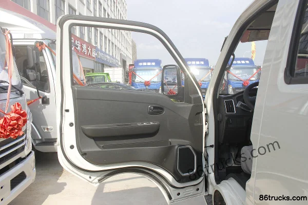 Changan Kuayue Zhed D5 PLUS Standard Edition 1.6L 122 hp 4X2(6 wheels) 2.835m double-row van mini truck (China VI) Cab (1) | 86Trucks