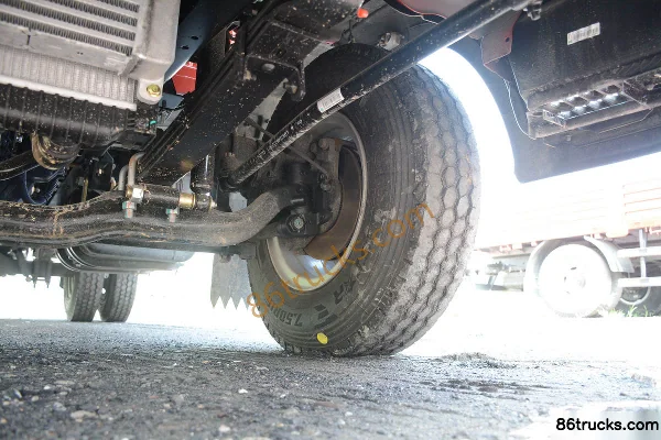 Sinotruk HOWO Tongshuai 127 ch 4X2(6 roues) camion léger à ridelles cabine simple 4,15 m (China VI) Châssis (3) | 86Trucks