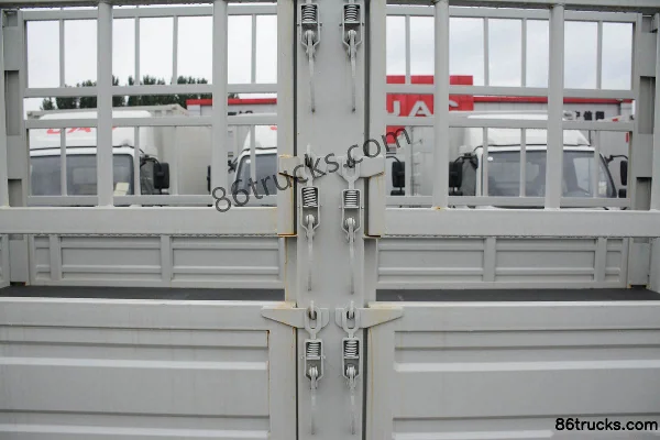 JAC Junling V5 129 hp 4X2(6 wheels) 4.235m single-row cage light truck Body (3) | 86Trucks