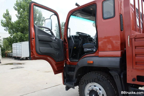 Foton Forland ES7 220 hp 4X2(6 wheels) 5.8m flatbed cargo truck (China VI) Cab (1) | 86Trucks