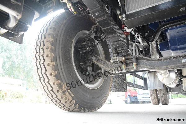Foton Forland ES7 220 hp 4X2(6 wheels) 5.8m flatbed cargo truck (China VI) Chassis (2) | 86Trucks