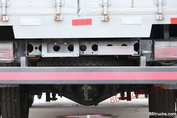 Hyundai Commercial Vehicle Hongtu 500 143 hp 4X2(6 wheels) 4.165m Single Row Van Light Truck Body (3) | 86Trucks