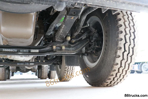 NanJun Ruiyu R60D 300 hp 8X4(12 wheels) 6.2m dump truck Chassis (3) | 86Trucks