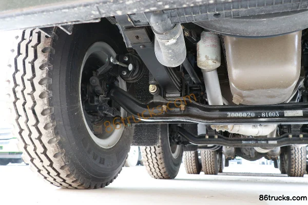 NanJun Ruiyu R60D 300 hp 8X4(12 wheels) 6.2m dump truck Chassis (2) | 86Trucks
