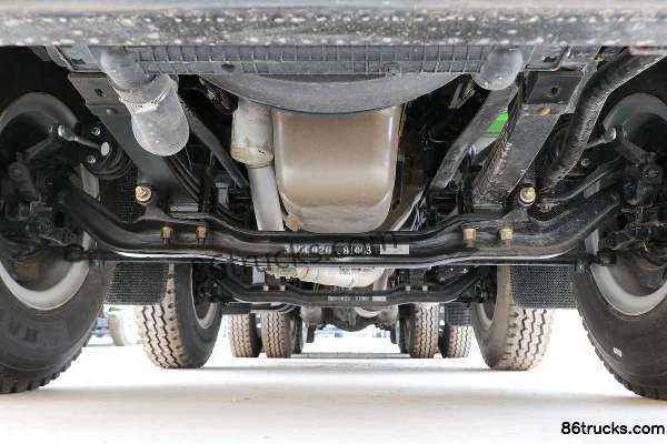 NanJun Ruiyu R60D 300 hp 8X4(12 wheels) 6.2m dump truck Chassis (1) | 86Trucks