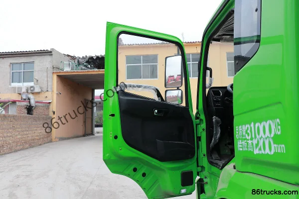 NanJun Ruiyu R60D 260 hp 8X2(10 wheels) 6.2m dump truck (rear axle lift) Cab (1) | 86Trucks