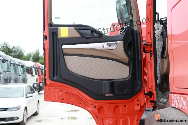 Sinotruk HOWO TX heavy truck 460 hp 6X4(10 wheels) tractor truck Cab (3) | 86Trucks
