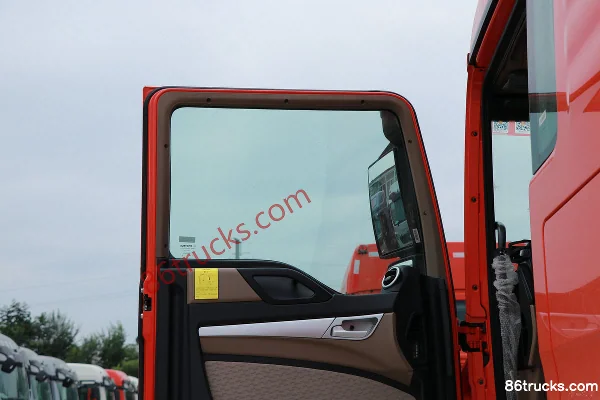 Sinotruk HOWO TX heavy truck 460 hp 6X4(10 wheels) tractor truck Cab (2) | 86Trucks