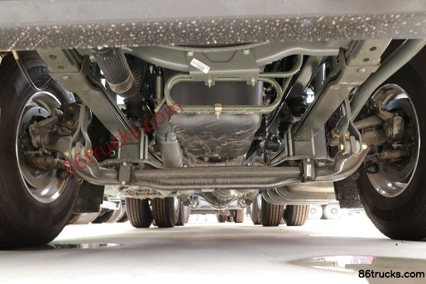 Sinotruk HOWO TX heavy truck 460 hp 6X4(10 wheels) tractor truck Chassis (1) | 86Trucks