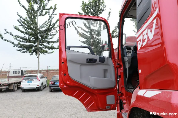 Dongfeng Changxing D3V 260 ch 6X2(8 roues) 5,4 m camion porteur à ridelles (rapport 4,44) (China VI) Cabine (1) | 86Trucks
